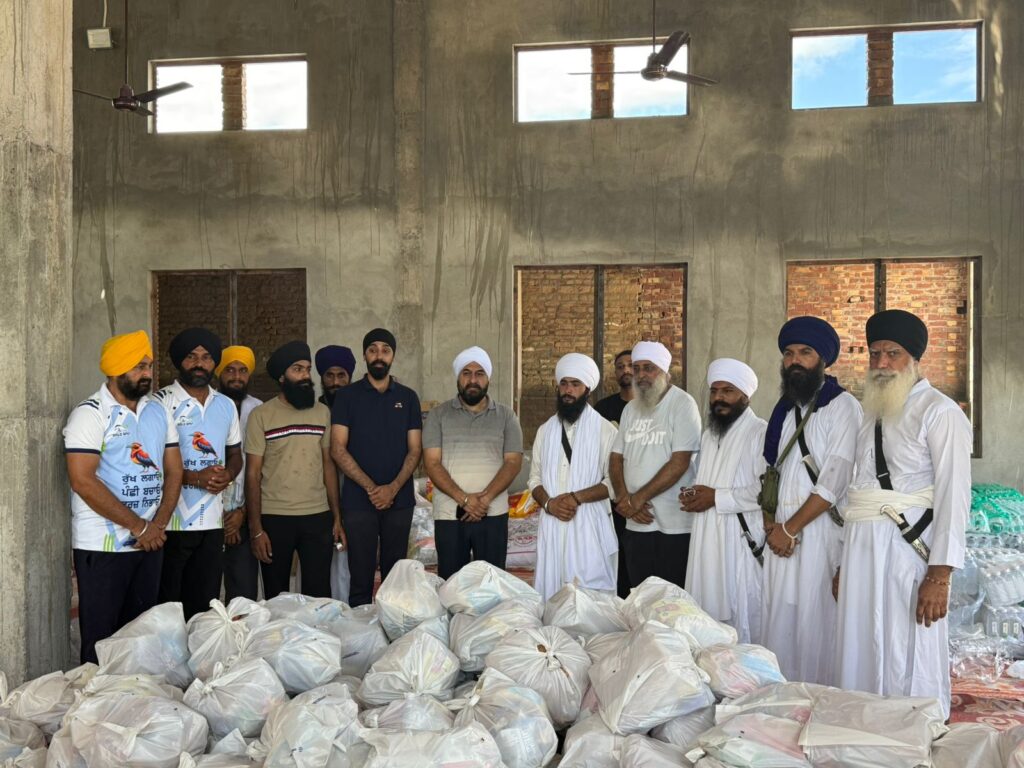 Gurudwara team at punjab flood area camp – 10-9-25